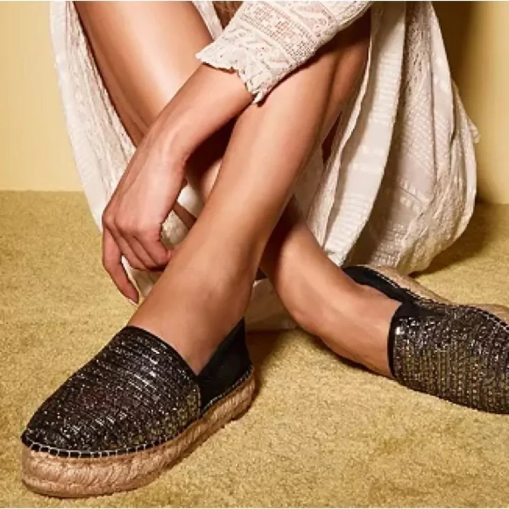 STEVE MADDEN Proud Black Silver Embellished Leather Platform Espadrilles shoe 10
